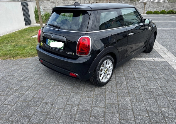 MINI Cooper cena 88558 przebieg: 13000, rok produkcji 2021 z Częstochowa małe 704